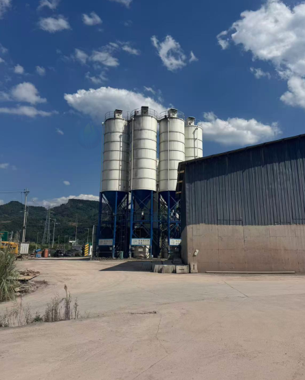 供应：搅拌站水泥罐