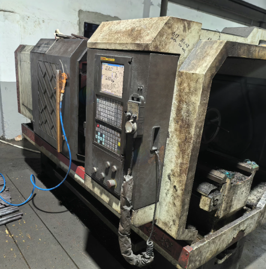 常州地区处理6163*1.5米齐齐哈尔车床1台、6150*1.5m数控车床1台