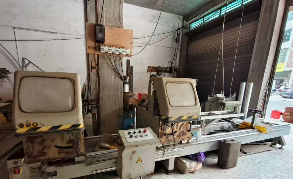 娄底地区工厂处理数显双头精密切割锯