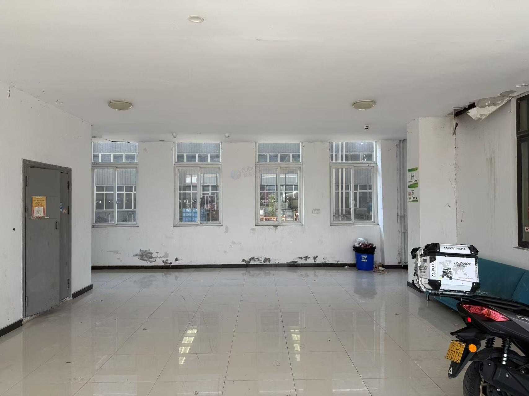 11月20日重庆合川区土场镇银翔大道14号、14号附1号房产及土地使用权、机器设备及报废模具夹具一批整体转让公告