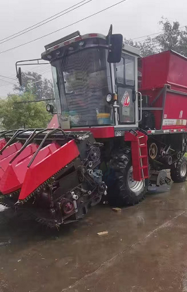 邯郸地区处理唐工玉米双收收割机