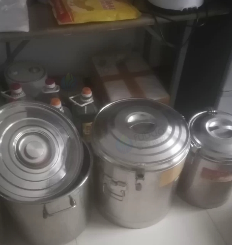 大同地区个人处理煤气煎饺炉、保温桶、煮肉桶