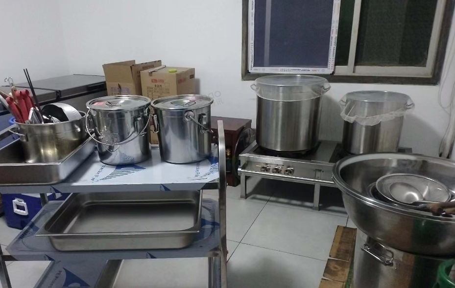 株洲地区店铺处理卤味工作坊全套设备