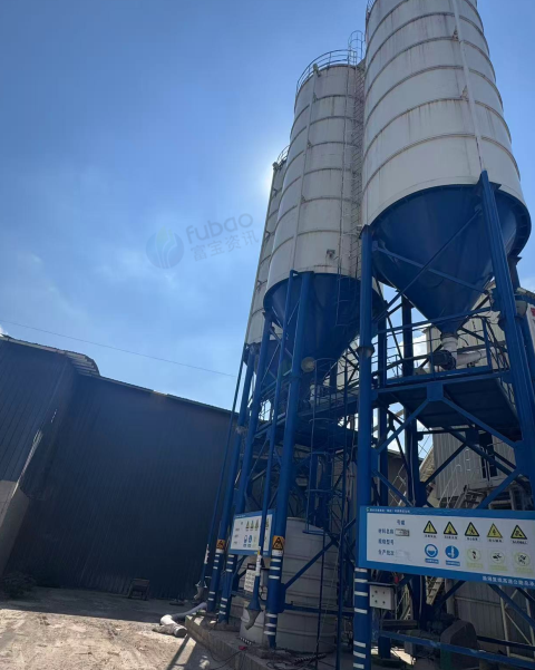 供应：双线120三一搅拌站、8个200吨罐