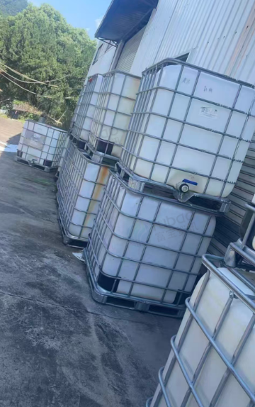 三明地区处理装胶水一吨的废塑料桶30几个