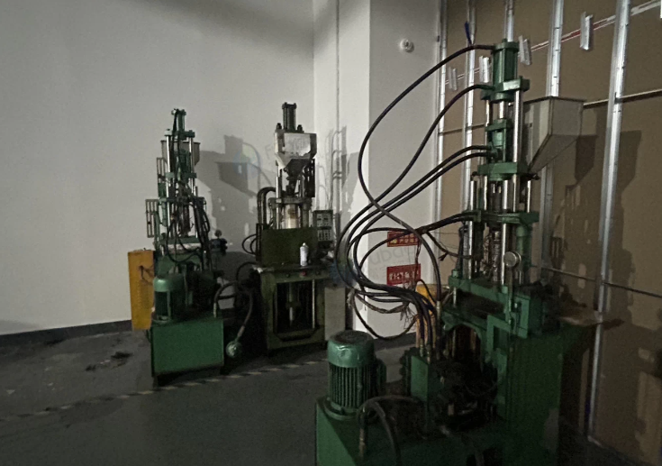 苏州地区工厂处理2.0T注塑机3台