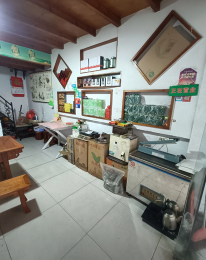 随州地区茶舍处理冰柜、空调、茶桌等