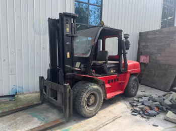 临沂地区公司处理7吨叉车 装载机