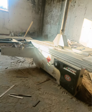 青岛地区工厂处理冷压机 转印机 45度精密裁板锯 威达WDX-323双修封边机 马氏MX5117B立铣机