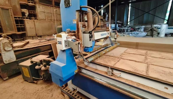 德阳地区处理蓝象牌1325数控开料机