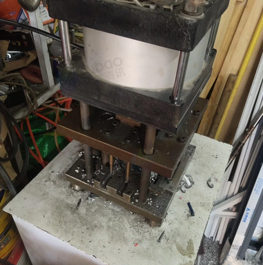 天津地区处理断桥铝门窗设备六件