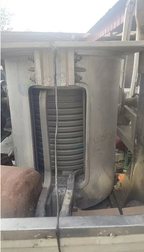 保定地区处理两台中蘋无芯感应熔炼炉