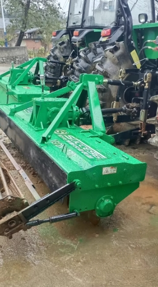 黔南地区处理常发1204拖拉机