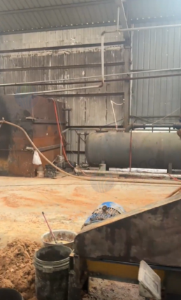 临沂地区个人处理2台5吨导热油炉膛一体负压动物油熬炼锅 冷凝器环保设备 负压真空机组 破碎机 毛油搅拌罐 2台颗粒燃烧机等