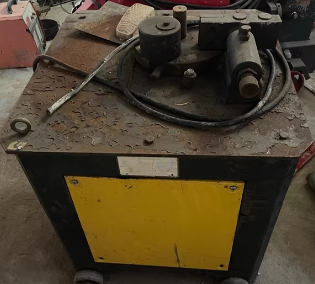 贵阳地区处理4台焊机、1台车丝机、1台水泵、1台钢筋弯曲机等