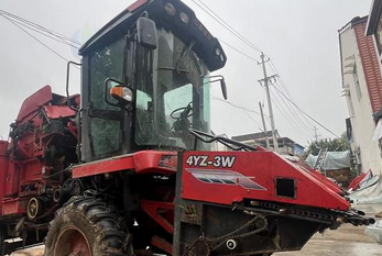 新乡地区处理中联三行玉米收获机