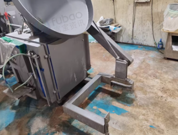 青岛地区工厂处理1000斤滚揉机 6000型自动灌肠机 420拉伸膜包装机 长城打卡机