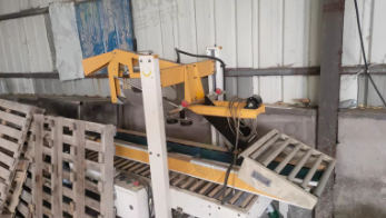 临沂地区处理12头灌装机 打汽泵 打包机 封箱机