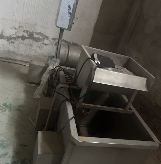 泰州地区工厂处理150公斤自动剥虾机一套