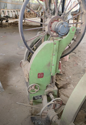 柳州地区工厂处理2台90带锯机