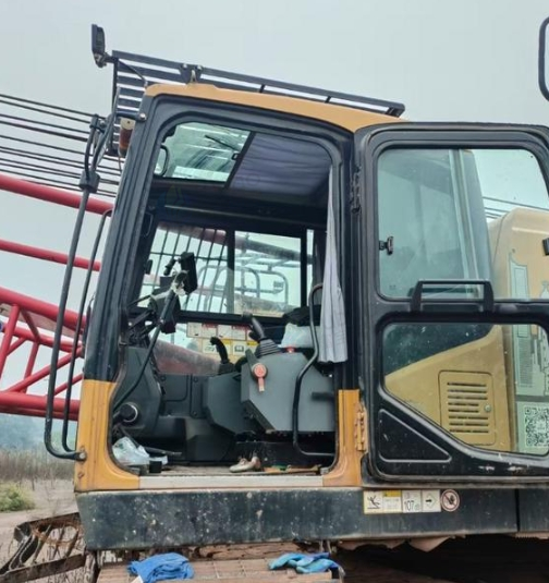 乐山地区处理60吨履带吊两台