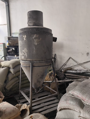 衢州地区处理工厂搬迁处理立式混合机颗粒烘干搅拌机、塑料颗粒连续抛光机、喂料机、注塑机等