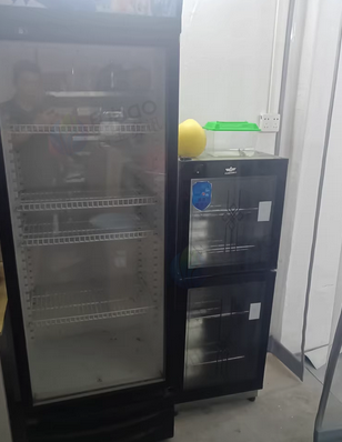 赣州地区处理早餐店展示柜、消毒柜、煮面桶、电蒸锅、双炸炉、桌子带凳子等