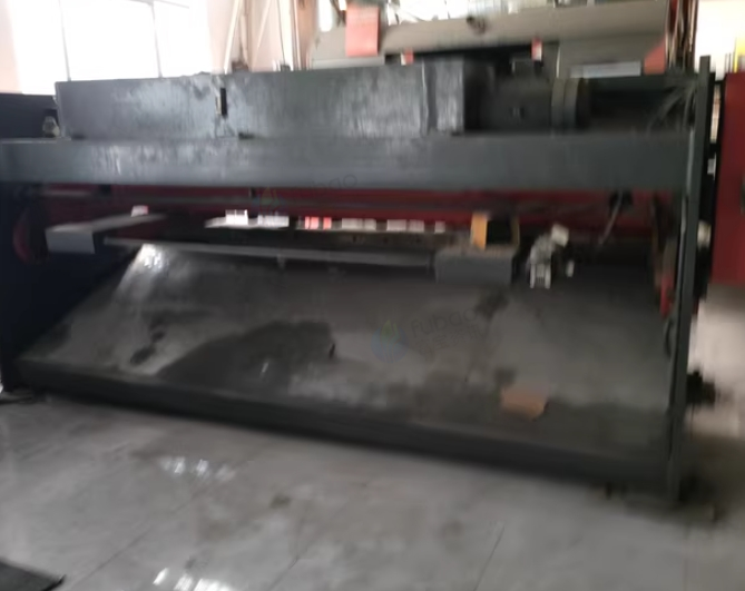 东莞地区处理固诚QC12Y-3200ⅹ6剪板机