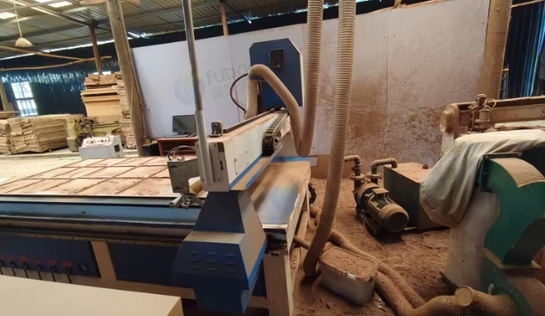 德阳地区处理蓝象牌1325数控开料机