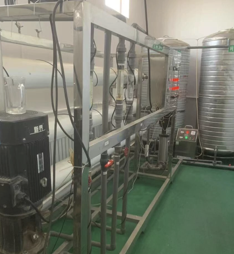 酒泉地区处理全自动罐装压盖一体机、输送带、打气泵全自动套袋机、蒸汽封膜机、手动刷桶拔盖机等设备