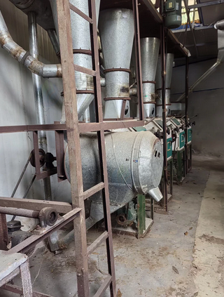 恩施地区处理四组合磨面机、洗麦机、清粮机等挂面生产设备