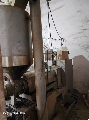 周口地区个人处理商用榨油机，剥壳机，炒料机