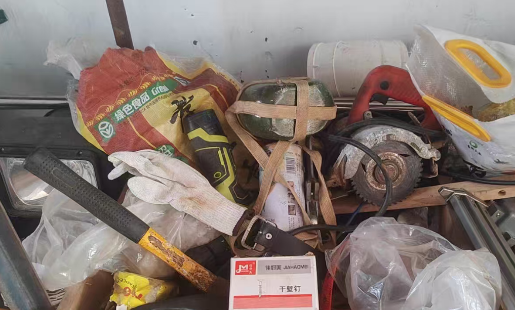 松原地区个人处理气钉枪，钢排枪，蚊钉枪，钢丝钳，水钻，震动棒