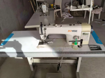 临沂地区处理4台缝纫机 1台包边机