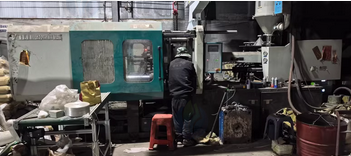 廊坊地区个人处理海江288吨注塑机