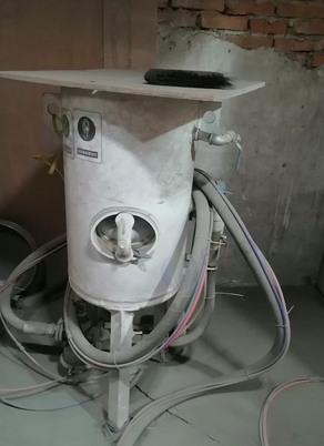 南昌地区处理小型便携式喷砂机2台