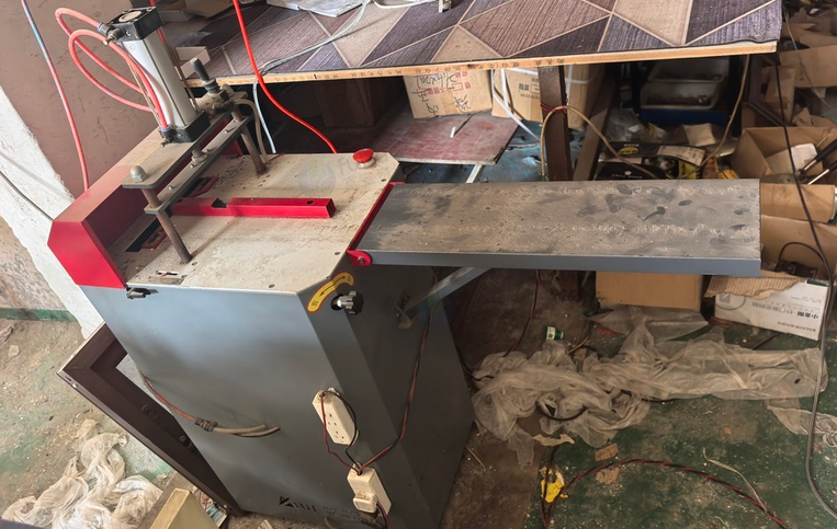 镇江地区工厂处理纱窗设备一批