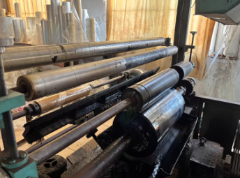 威海地区处理1200型两色塑料薄膜印刷机 800型电脑制袋热切机