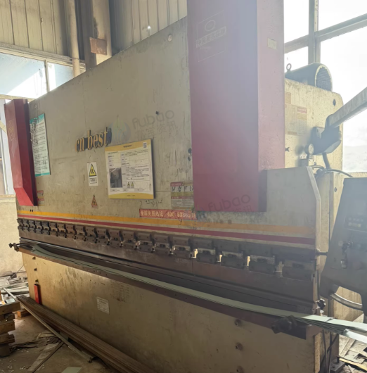 常州地区工厂处理液压剪板机1台、折弯机1台