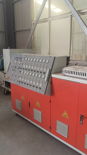 济南地区公司处理1530 1325数控雕刻机 PVC焊条生产线 三辊PVC板材生产线