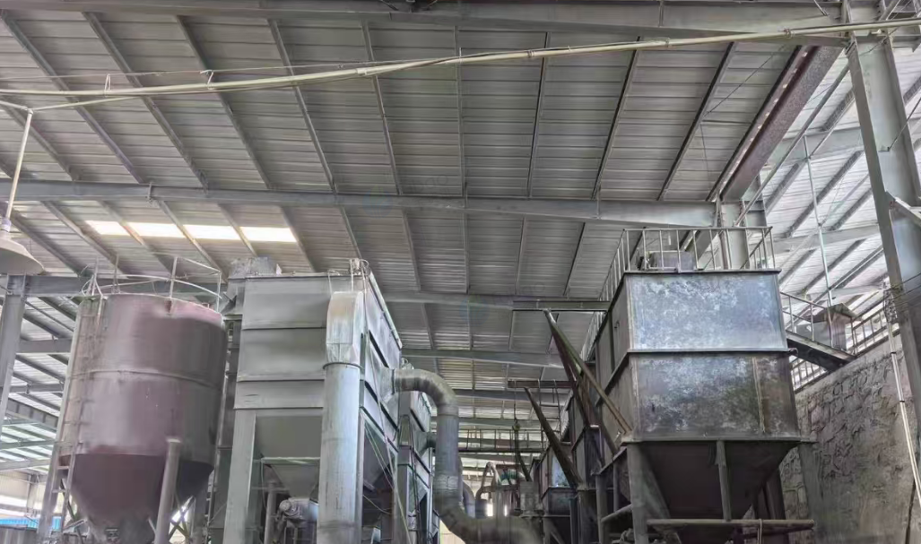 长沙地区处理大型矿石磨粉机4套，擂磨机1套