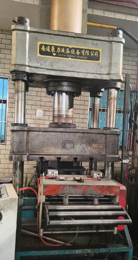 供应：液压设备