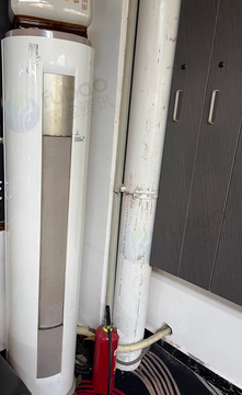 河池地区处理两台中央空调