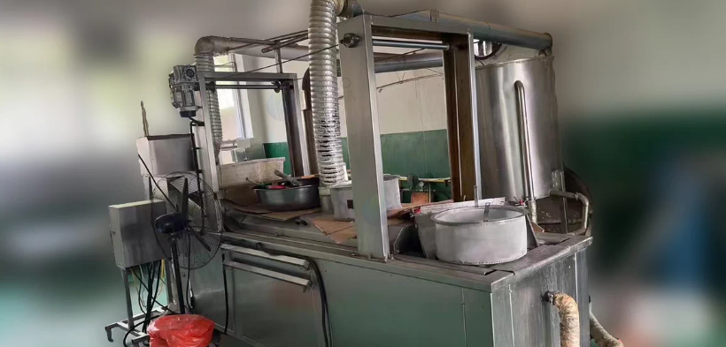 苏州地区工厂处理3米油炸线1台、3米冷却线1台、1.5吨储油罐1个