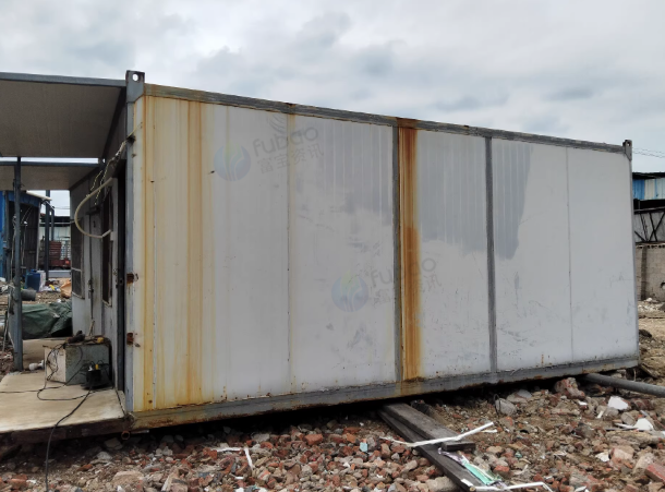 三亚地区处理集装箱2个