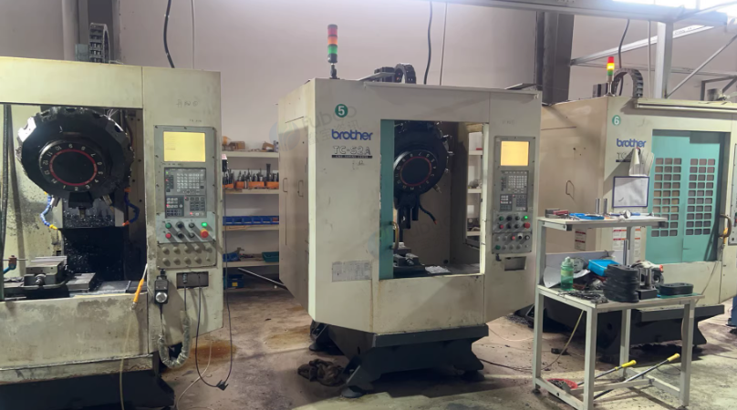 镇江地区工厂处理兄弟S2A机床3台