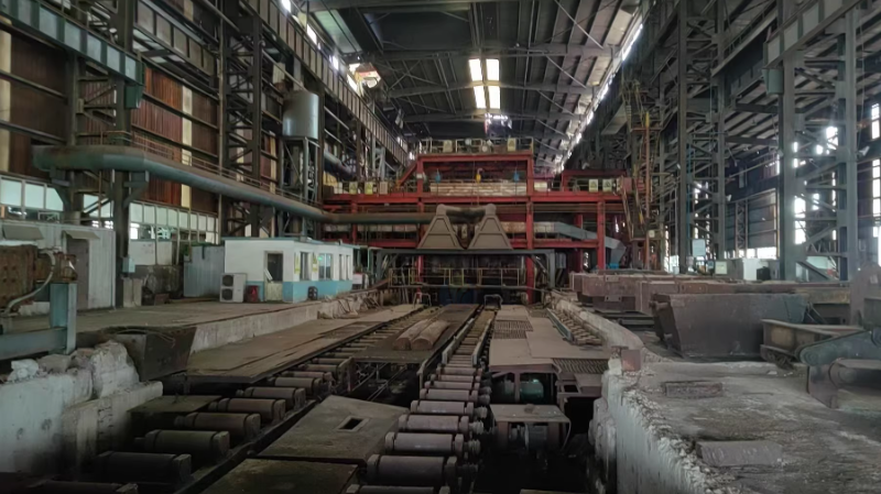 连云港地区工厂处理不锈钢板坯双流连铸机2套、850板坯轧机1套
