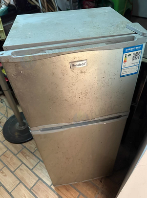 柳州地区处理1批汽油发电机、打药机、脚手架、洗衣机等