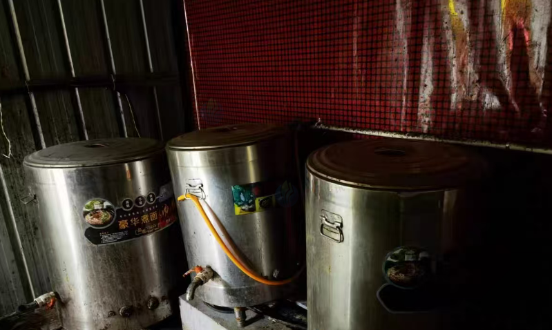 大同地区个人处理商用塑封机、大煮桶、油烟机、洗碗池