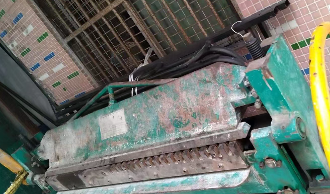 深圳地区处理共板法兰折边机